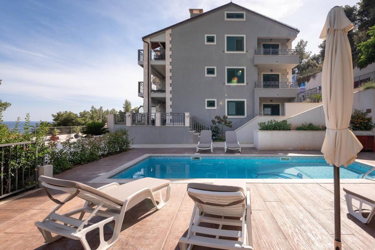 Luxurious Apartments Maslina With Beach Milna  Bagian luar foto