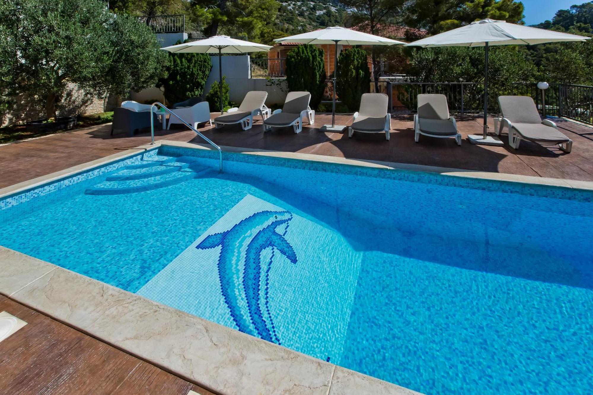 Luxurious Apartments Maslina With Beach Milna  Bagian luar foto
