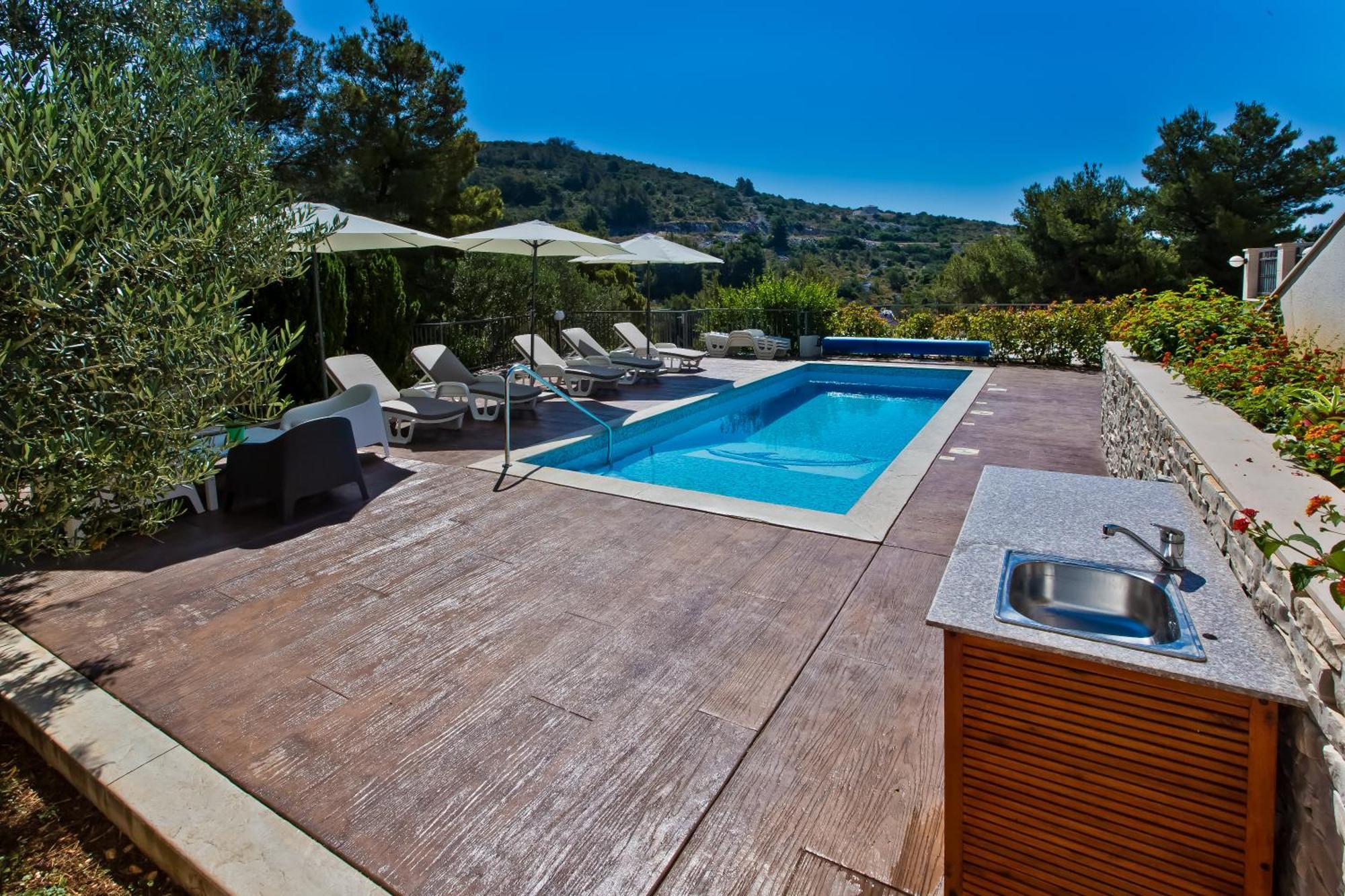 Luxurious Apartments Maslina With Beach Milna  Bagian luar foto
